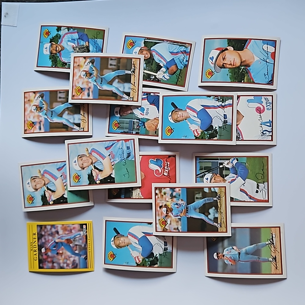 BOGO Montreal Expos Baseball Card Bundle